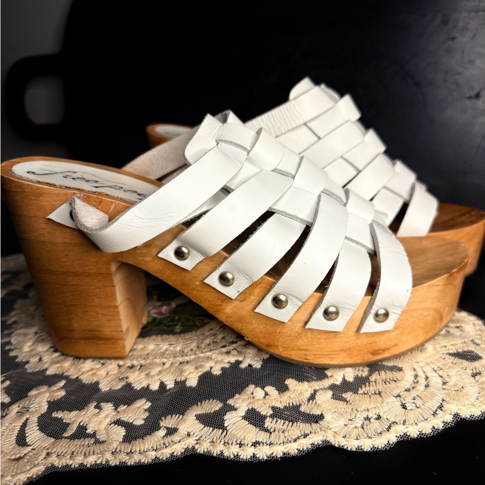 Free People White Leather Wooden Clog Sandals | EU 38 / US 8